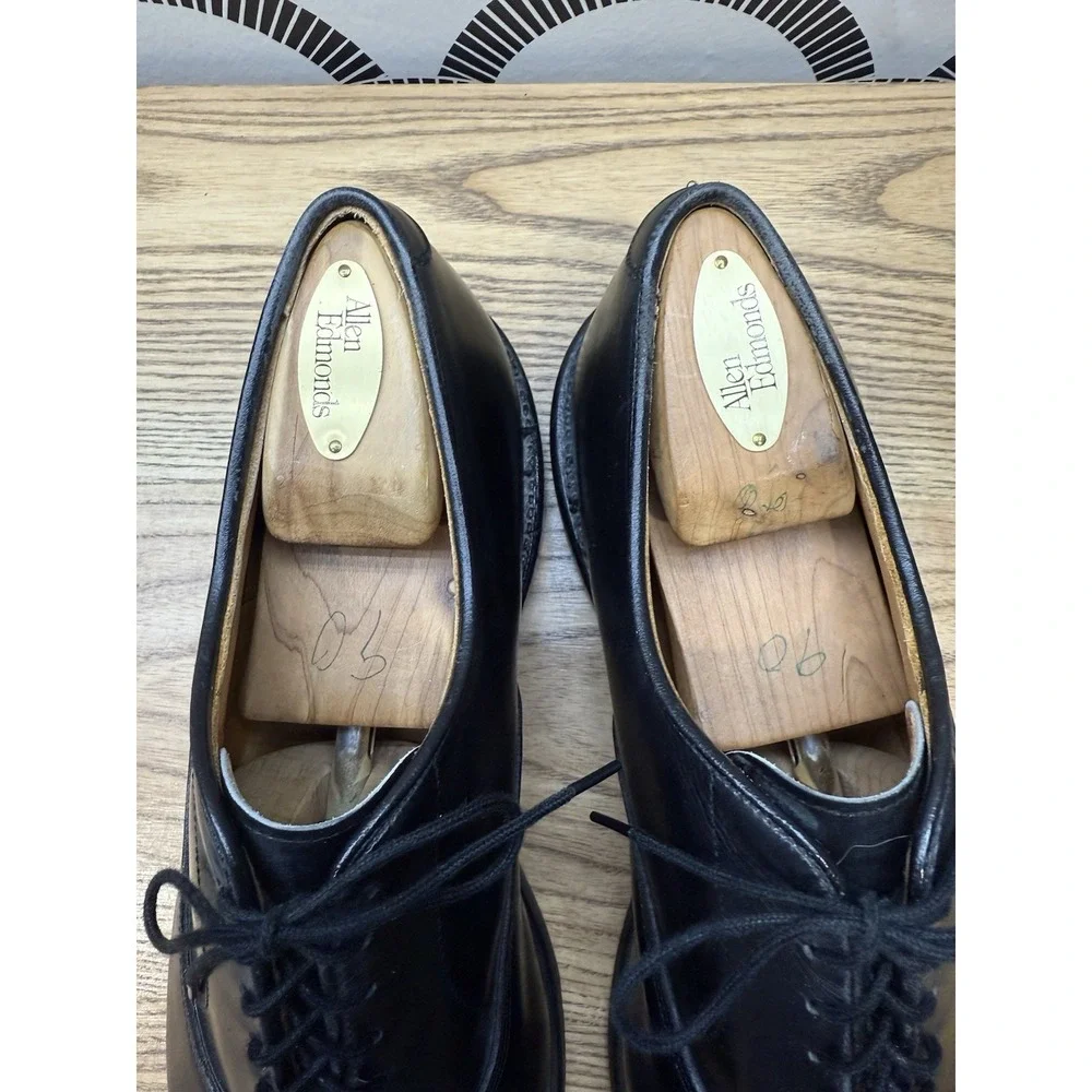 Allen Edmonds very good